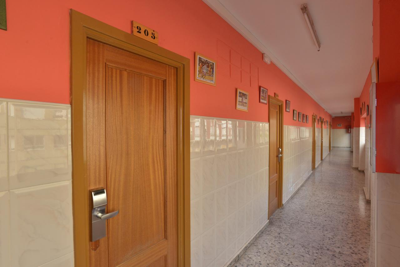 Albergue Peregrinos San Francisco De Asis Leon Exterior photo